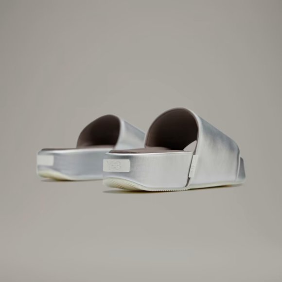 Y-3 Slides main image 8